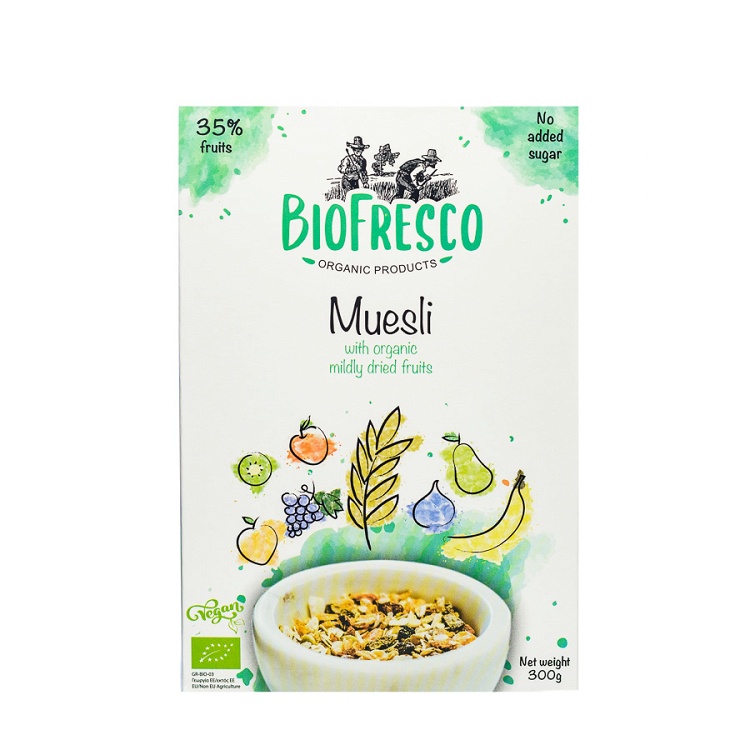 Oat muesli with midly dried fruits