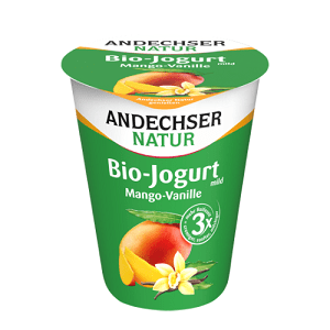 Yoghurt desert with mango-vanilla flavor