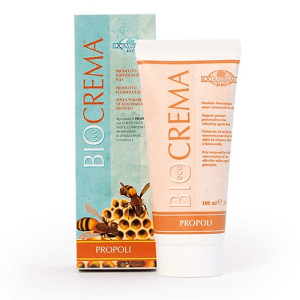 Biocrema with propolis for fungal infections, cracks, sores and acne