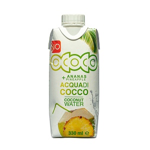 Coconut water with pineapple