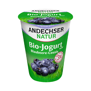 Yogurt dessert with blueberry