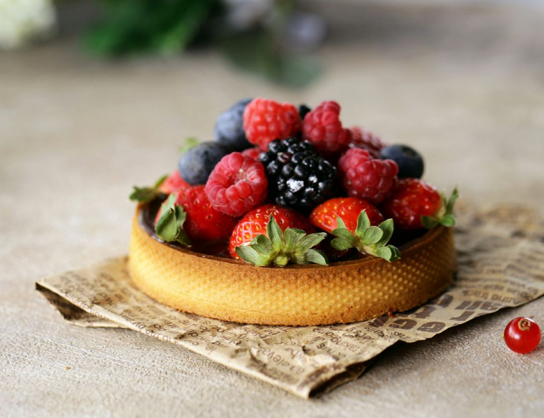 Recipe for Refreshing & Super Nutritious Fruit Tartlets 🍓🍑☀️ ...