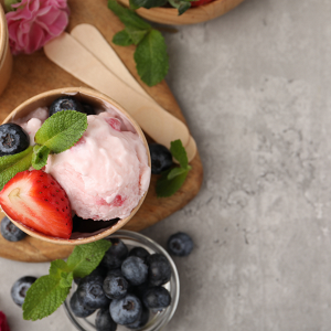 🍓  Βιολογικό frozen yogurt με βιολογικά μούρα – υγιεινό παγωμένο επιδόρπιο χωρίς ζάχαρη